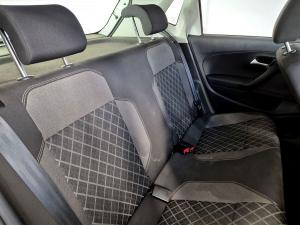 Volkswagen Polo Vivo hatch 1.6 Style - Image 17