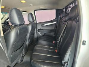 Isuzu D-Max 300 3.0TD double cab LX auto - Image 11