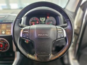 Isuzu D-Max 300 3.0TD double cab LX auto - Image 16