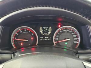 Isuzu D-Max 300 3.0TD double cab LX auto - Image 3