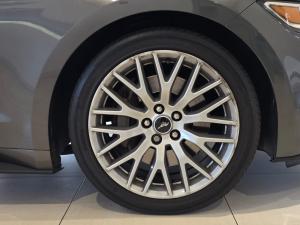 Ford Mustang 2.3T fastback auto - Image 17
