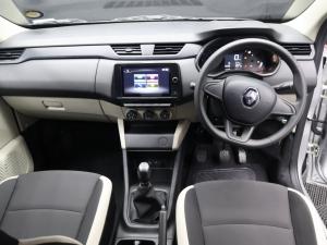 Renault Triber 1.0 Life - Image 8