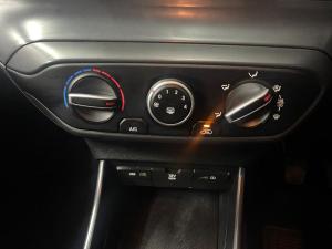 Hyundai i20 1.2 Motion - Image 14