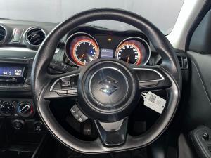 Suzuki Swift 1.2 GL manual - Image 12