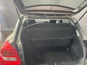 Suzuki Swift 1.2 GL manual - Image 9