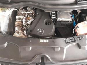 Mercedes-Benz V-Class V300d Exclusive - Image 13