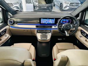 Mercedes-Benz V-Class V300d Exclusive - Image 3