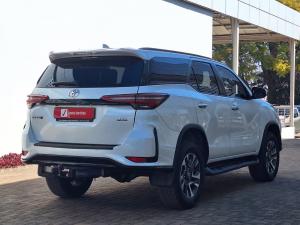 Toyota Fortuner 2.4GD-6 4x4 - Image 2