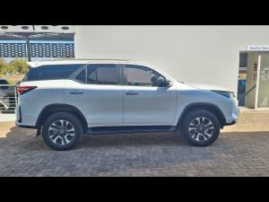Toyota Fortuner 2.4GD-6 4x4 - Image 3