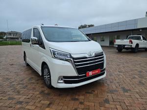 Toyota Quantum 2.8 LWB bus 6-seater VX Premium - Image 1