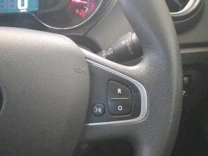 Renault Captur 66kW turbo Blaze - Image 10