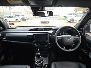 Toyota Hilux 2.8GD-6 double cab Legend auto - Image 6