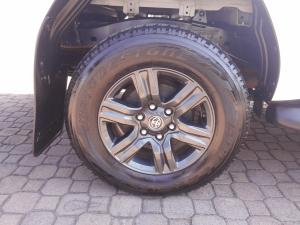 Toyota Hilux 2.4GD-6 double cab Raider manual - Image 22