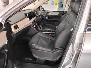 Mahindra XUV 700 2.0 AX7L automatic - Image 12
