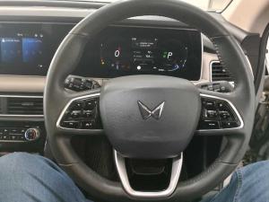Mahindra XUV 700 2.0 AX7L automatic - Image 14