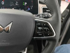 Mahindra XUV 700 2.0 AX7L automatic - Image 19