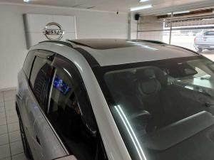 Mahindra XUV 700 2.0 AX7L automatic - Image 20