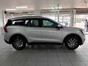 Mahindra XUV 700 2.0 AX7L automatic - Image 4