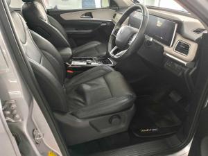 Mahindra XUV 700 2.0 AX7L automatic - Image 6