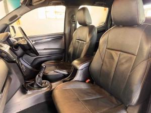 Isuzu D-MAX 300 LX D/C - Image 10