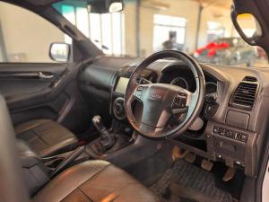 Isuzu D-MAX 300 LX D/C - Image 7