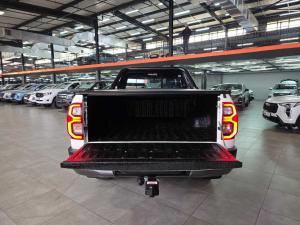 Toyota Hilux 2.8 GD-6 RB Legend 4X4 automaticE/CAB - Image 8