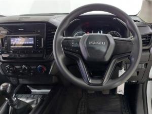Isuzu D-Max 1.9TD double cab L manual - Image 12