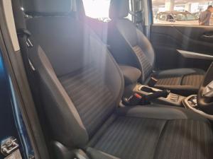 Nissan Navara 2.5DDTi double cab LE 4x4 - Image 8