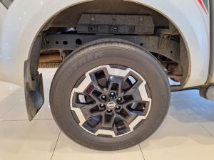 Nissan Navara 2.3D double cab 4x4 LE auto - Image 12