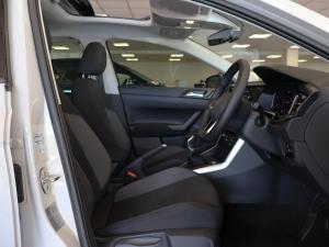 Volkswagen Polo hatch 1.0TSI Life manual - Image 11