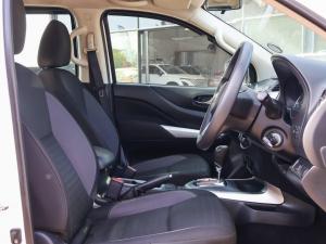 Nissan Navara 2.5DDTi double cab SE Plus auto - Image 14