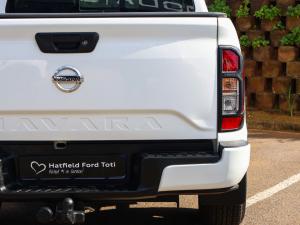 Nissan Navara 2.5DDTi double cab SE Plus auto - Image 19