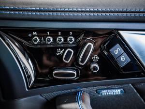 Jaguar F-Type SVR coupe AWD - Image 18