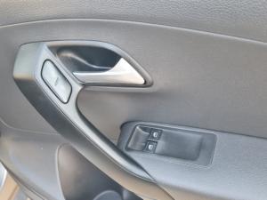 Volkswagen Polo Vivo 1.4 Trendline - Image 12