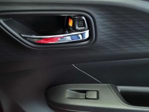 Suzuki Swift 1.2 GLX auto - Image 9