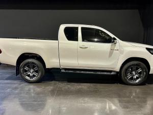 Toyota Hilux 2.4GD-6 Xtra cab Raider manual - Image 4