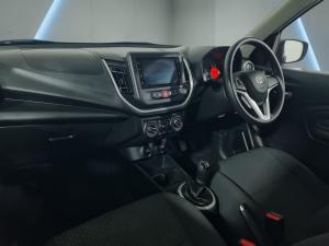 Toyota Vitz 1.0 XR manual - Image 12
