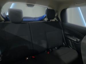 Toyota Vitz 1.0 XR manual - Image 13