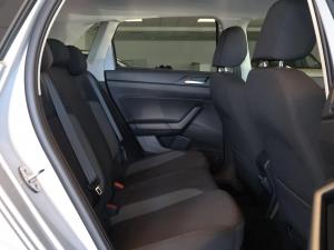 Volkswagen Polo hatch 1.0TSI Life auto - Image 11