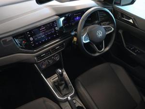 Volkswagen Polo hatch 1.0TSI Life auto - Image 16