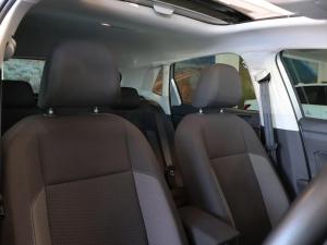 Volkswagen Polo hatch 1.0TSI Life auto - Image 17