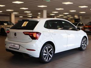 Volkswagen Polo hatch 1.0TSI Life auto - Image 10