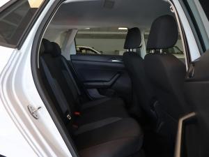 Volkswagen Polo hatch 1.0TSI Life auto - Image 11