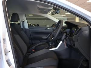 Volkswagen Polo hatch 1.0TSI Life auto - Image 15