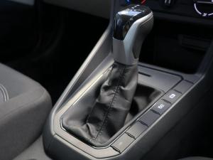 Volkswagen Polo sedan 1.6 manual - Image 11