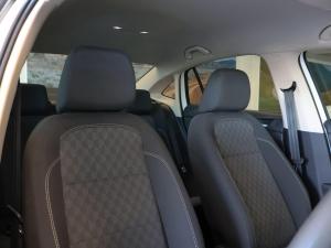 Volkswagen Polo sedan 1.6 manual - Image 18