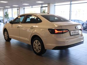 Volkswagen Polo sedan 1.6 manual - Image 6