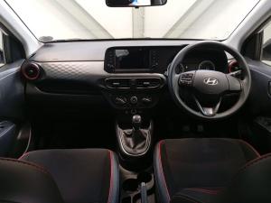 Hyundai Grand i10 1.0 Premium hatch - Image 11