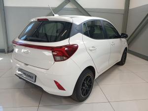 Hyundai Grand i10 1.0 Premium hatch - Image 6