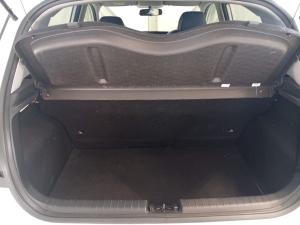Hyundai Grand i10 1.0 Premium hatch - Image 9